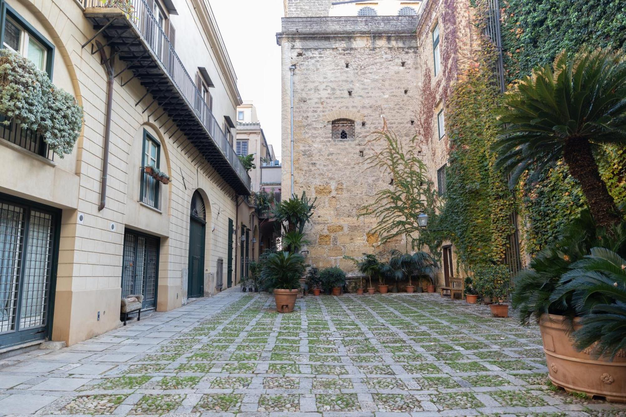 Dimora Artale In Cattedrale Appartement Palermo Buitenkant foto